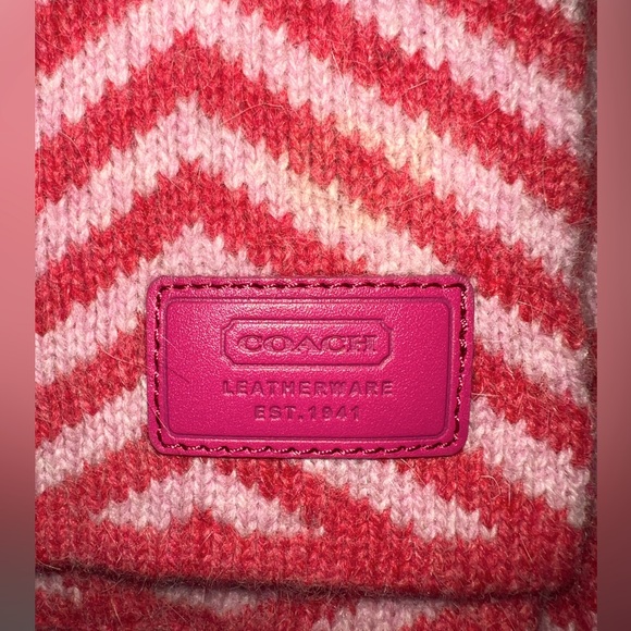 Coach Pink Chevron Scarf Wool/Angora with Leather Logo - Picture 2 of 3